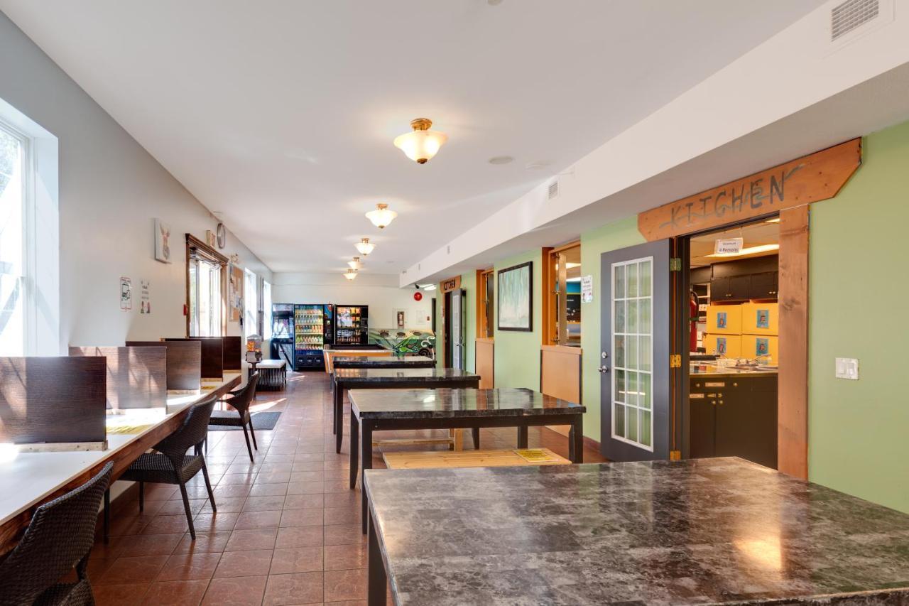Hi Kelowna Hostel Экстерьер фото